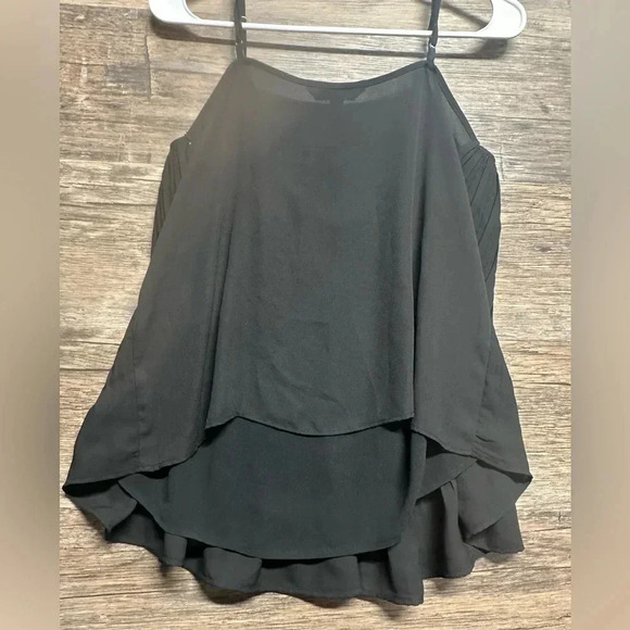 Banana Republic Black Pleated V-Neck Blouse - Picture 2 of 2